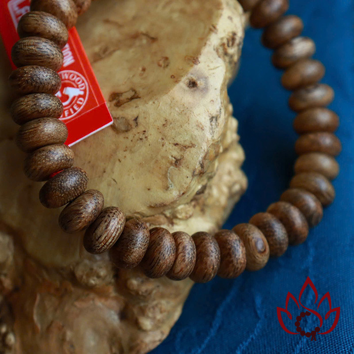 Vòng Trầm Hương Hạt Dẹp | 8 ly | Trầm Tốc Kiến Tự Nhiên Lâu Năm